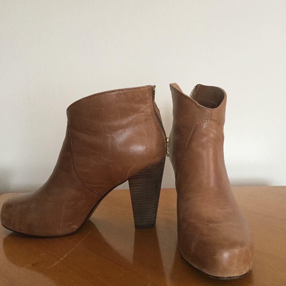 Steve Madden Naples Platform Boots size 9