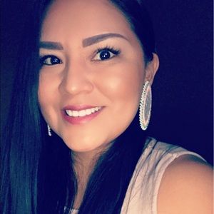 Meet your Posher, Karlyn