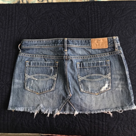 Cute A&F jean mini skirt! - Picture 1 of 4