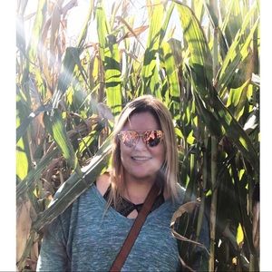 Meet your Posher, Alyssa