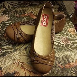 NWOT brown ballet flats memory foam