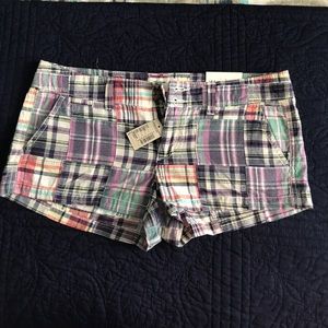 American Eagle plaid shorts. Never worn!