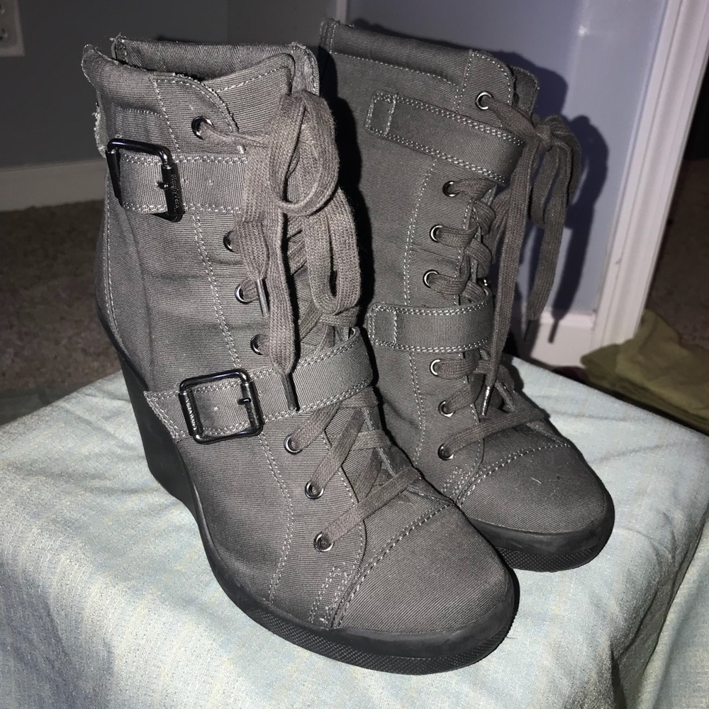 Simply Vera VERA WANG heeled booties