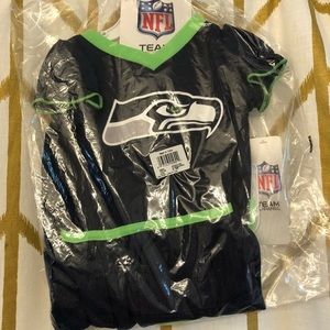 Seahawks baby wear