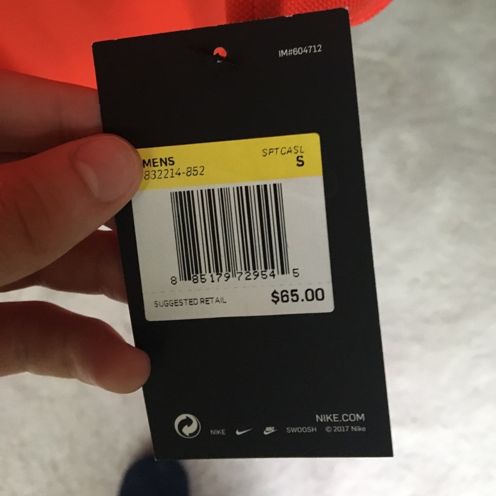 SOLDDDD NWT Nike collar polo shirt - Picture 4 of 5