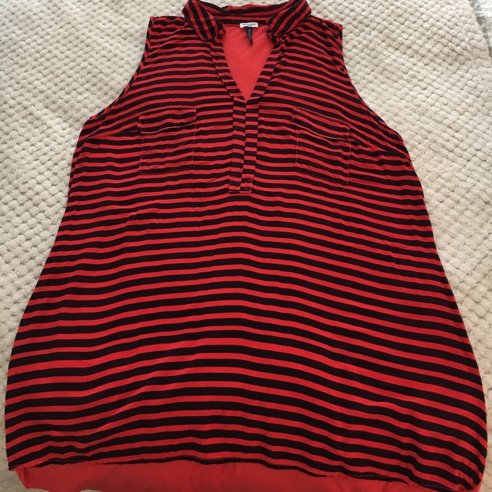 Red and navy striped splendid top