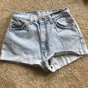 Levi’s relaxed-fit high-waist jean shorts