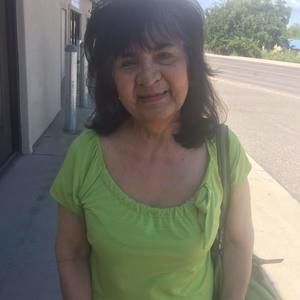 Meet your Posher, Amira