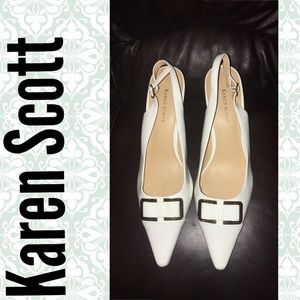 Karen Scott- White Pumps with Gold