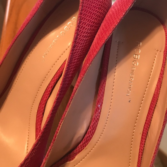 Hot Pink BCBG pink Pumps - Picture 3 of 7