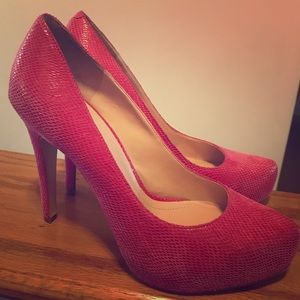 Hot Pink BCBG pink Pumps
