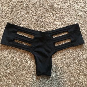 Black cheeky bikini bottoms