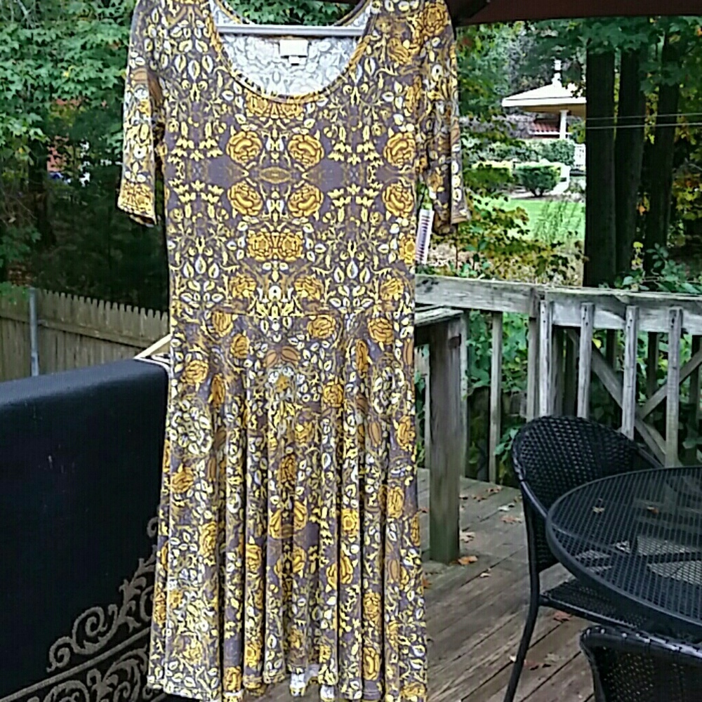 Lularoe Nicole XL Super Stretchy Dress