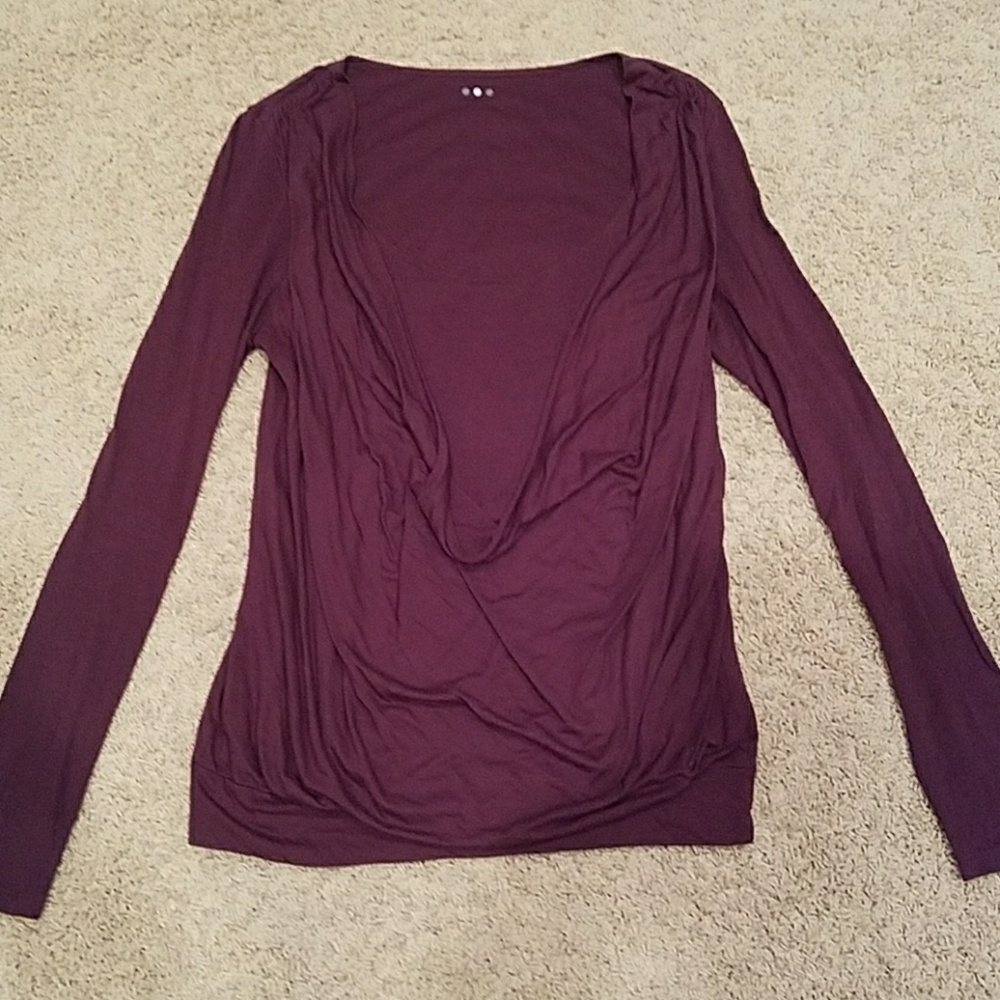 Three Dots top