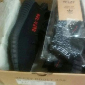 Yeezyv2 350 Boost The Rouge