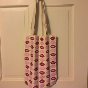 Canvas tote bag with pink lips by BareMinerals
