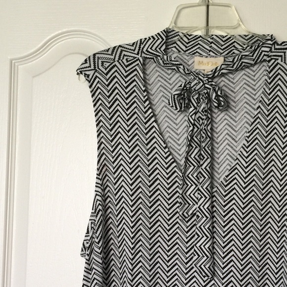 Modcloth Tops - ModCloth   Black and white chevron tie neck tank