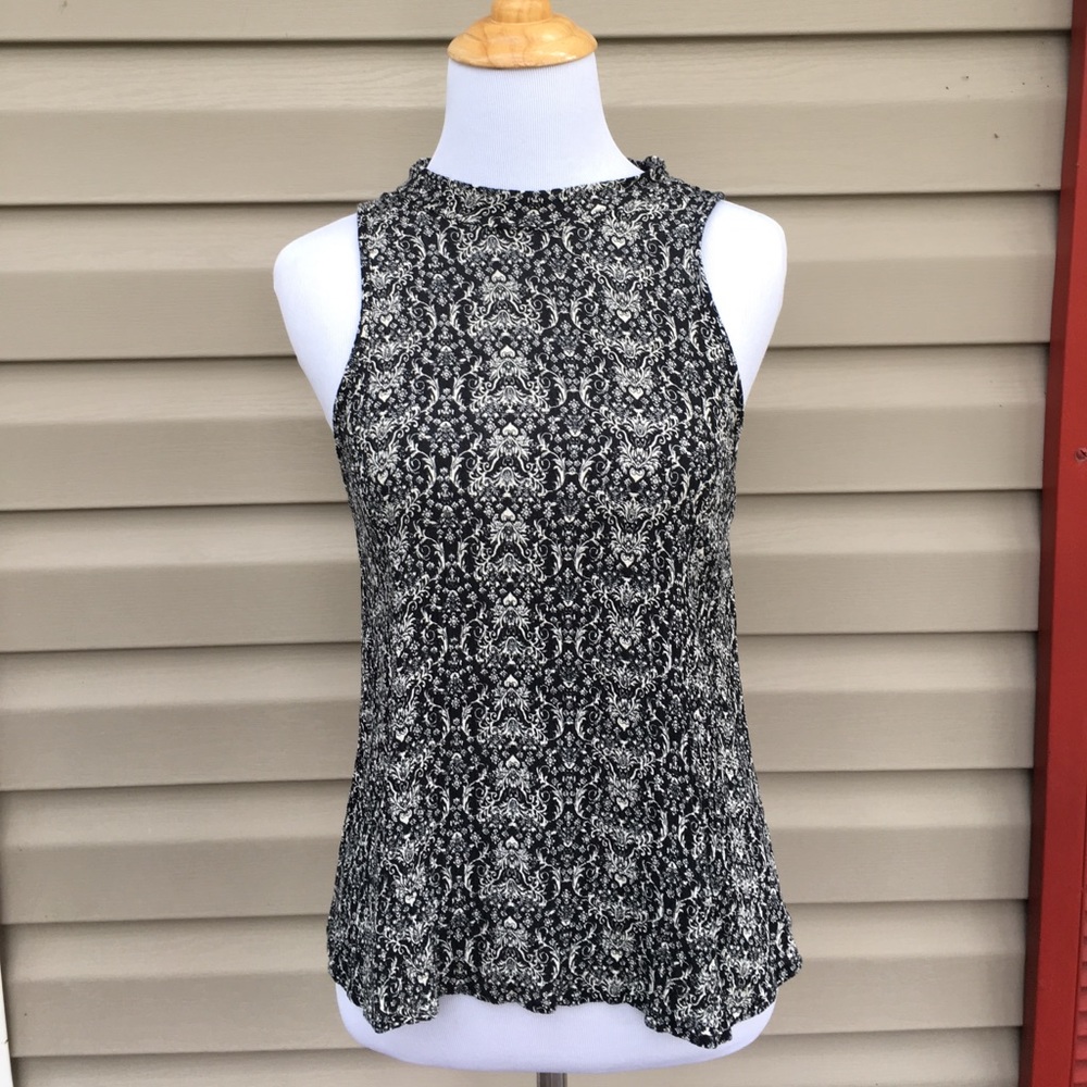 Acemi women's black/ cream sleeveless top