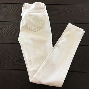 White Super Skinny Levi Jeans
