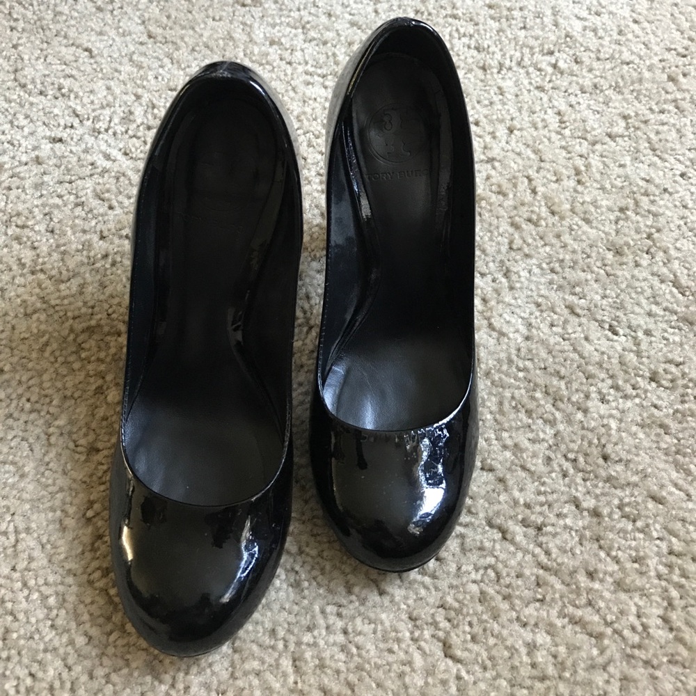 Tory Burch black patient leather glitter heel