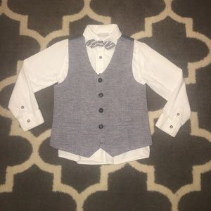 Boys Beautiful Bow tie/shirt/vest set -size 6