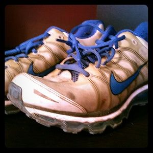 Men's Nike sneakers -USED