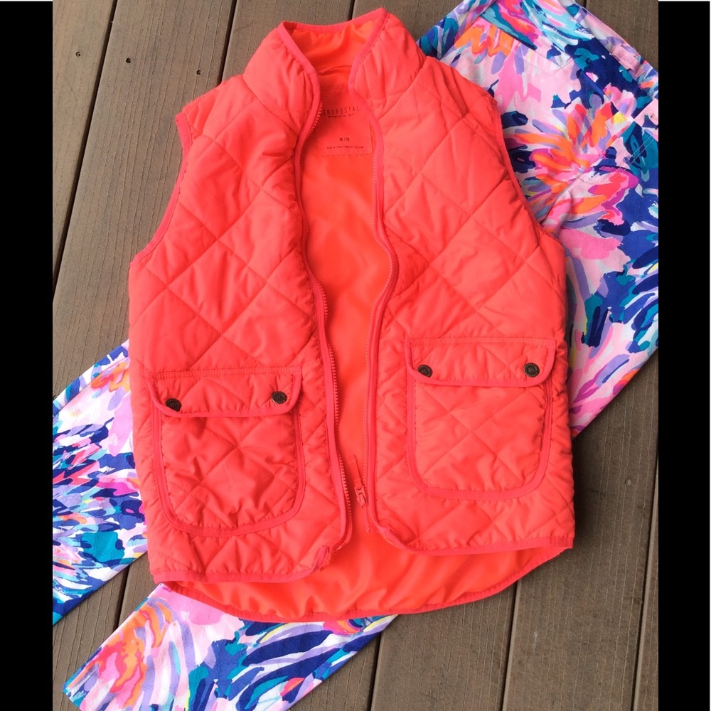 Pink orange vest size M like a Lilly Pulitzer.