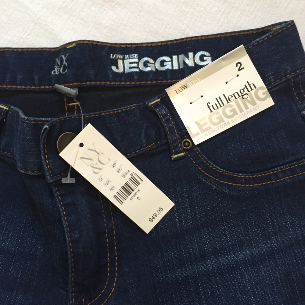 NWT low rise jegging jean