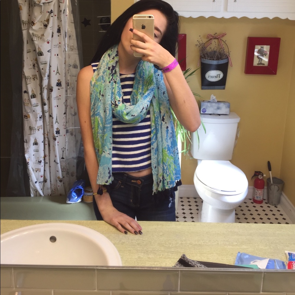 Lilly Pulitzer cashmere scarf ✨