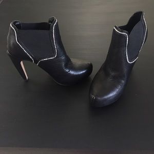 Cover platform booties soft leather