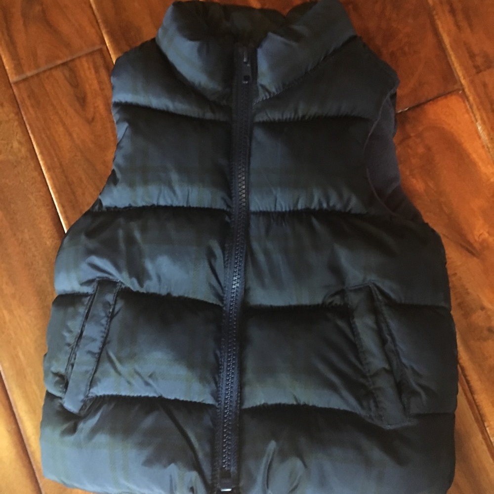 Old navy puffer vest 2t