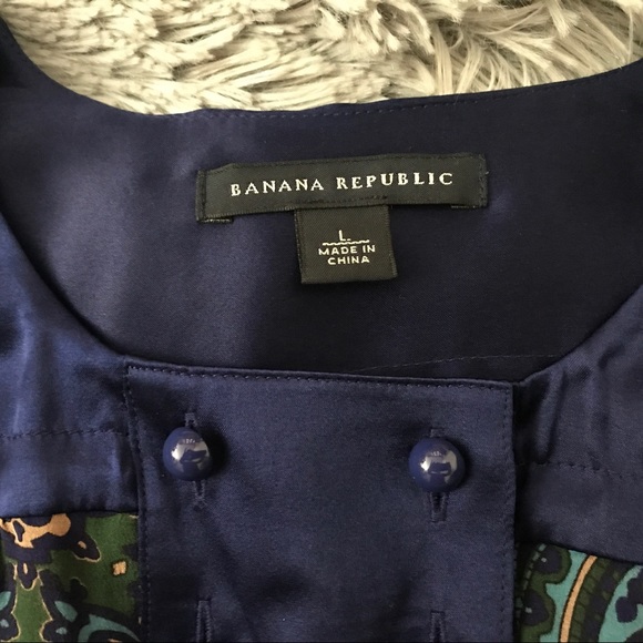 💙Silk Banana Republic blouse💙 - Picture 3 of 5