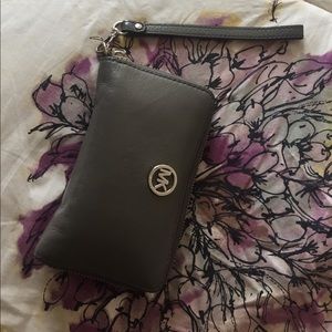 Michael Kors Wristlet