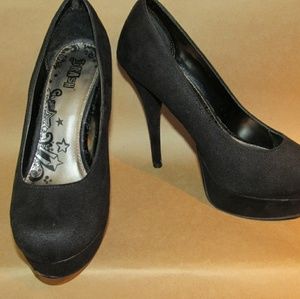 Sz 8W Brash Black Suede-like Platform Heels