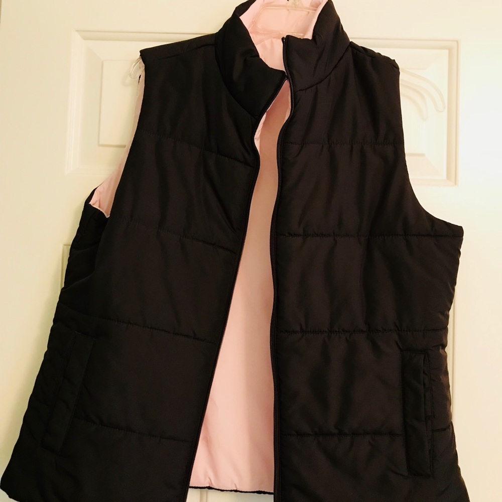 Brown/pink reversible puff vest