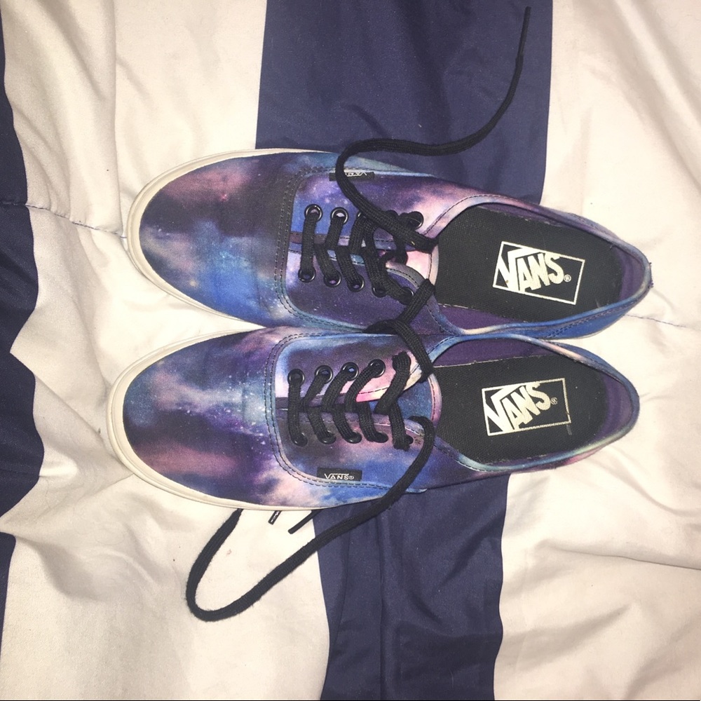 Galaxy Vans 7.5