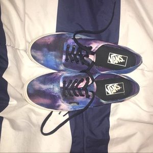 Galaxy Vans 7.5