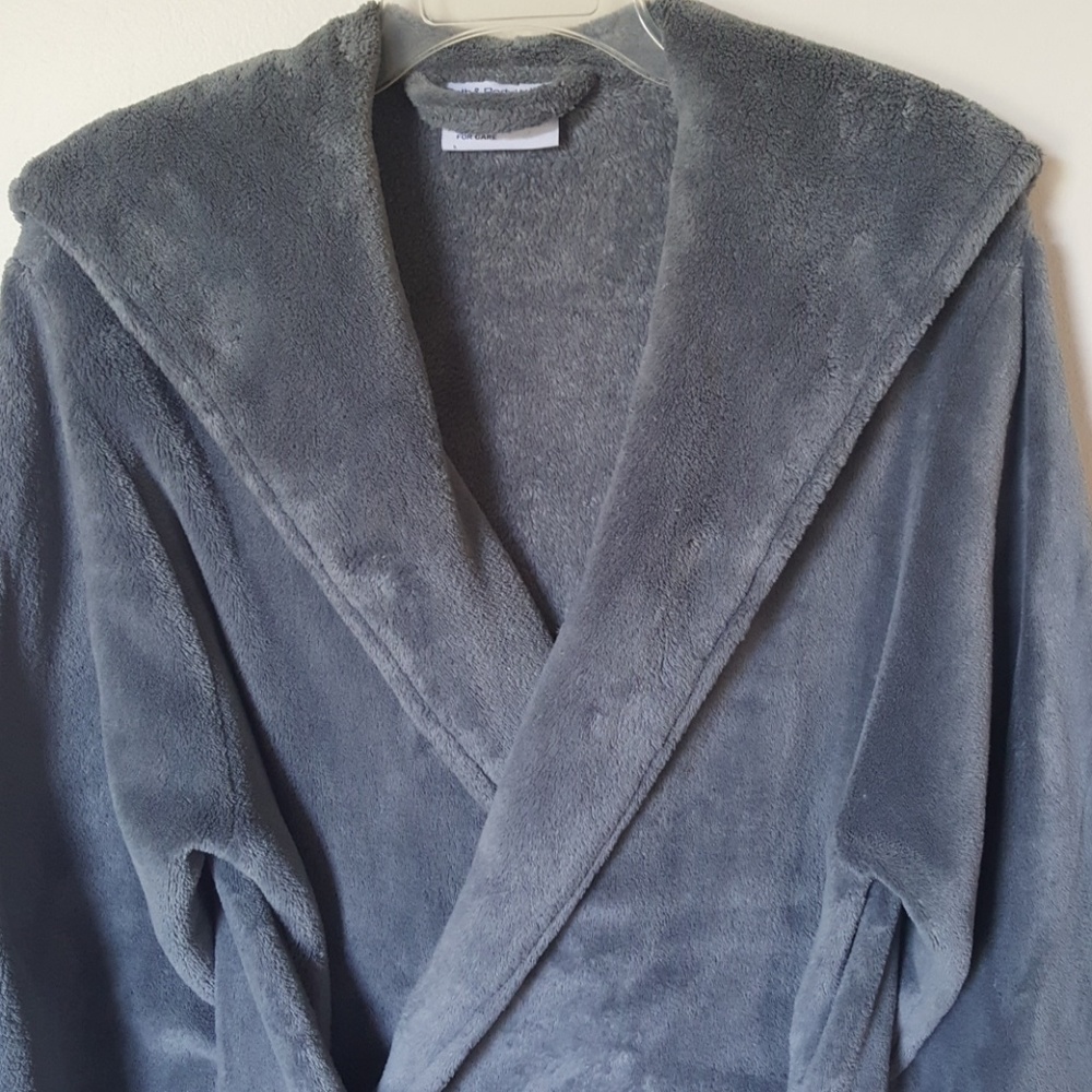 Plush fleece hooded bath robe