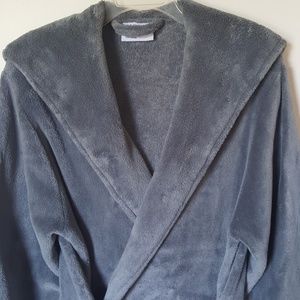 Plush fleece hooded bath robe