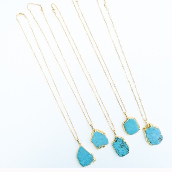 Turquoise Precious Stone Necklace ✨ - Picture 3 of 3