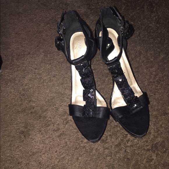 Heels - Picture 1 of 2
