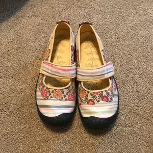 Casual flat shoes