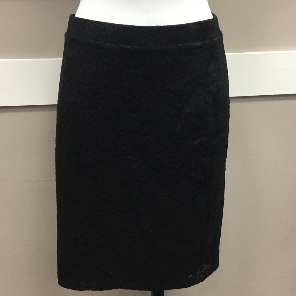 BLACK LACE PENCIL SKIRT SZ M