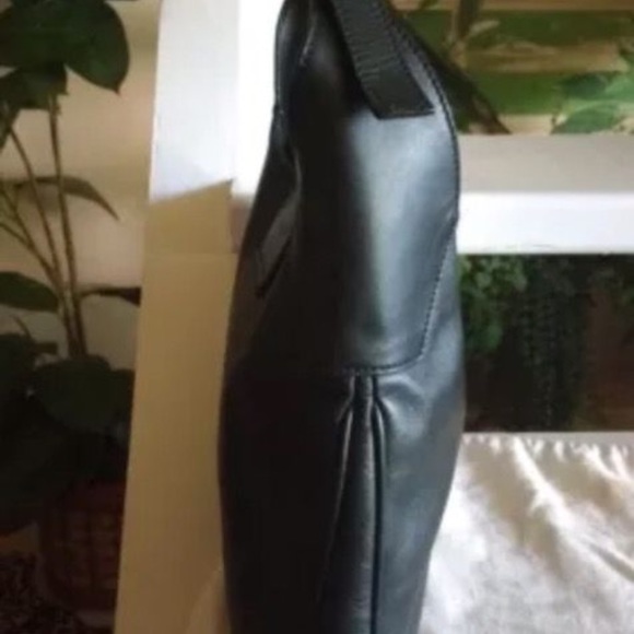 Salvatore Ferragamo black leather shoulder bag