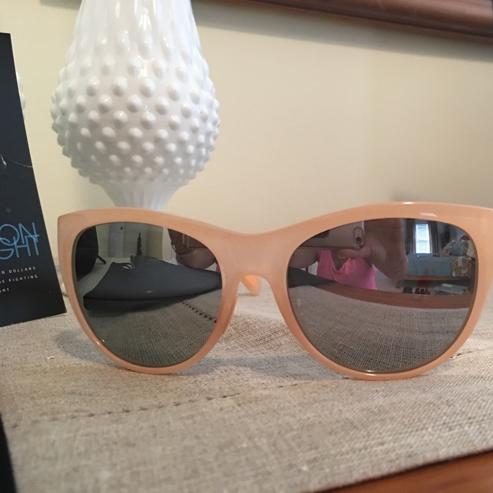 Revo Barclay sunglasses never worn!