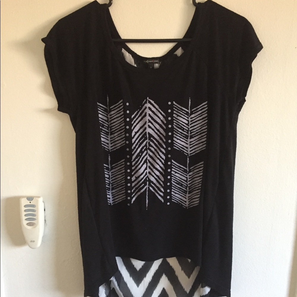 Black and white hi-low top