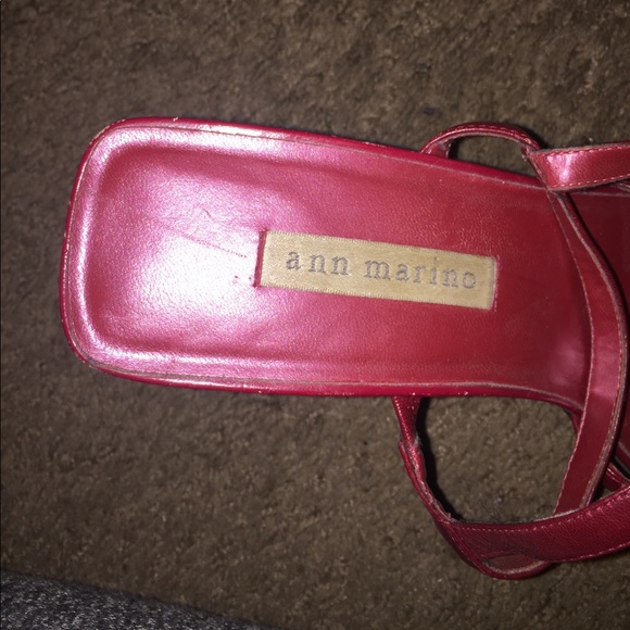 Red heels - Picture 3 of 4