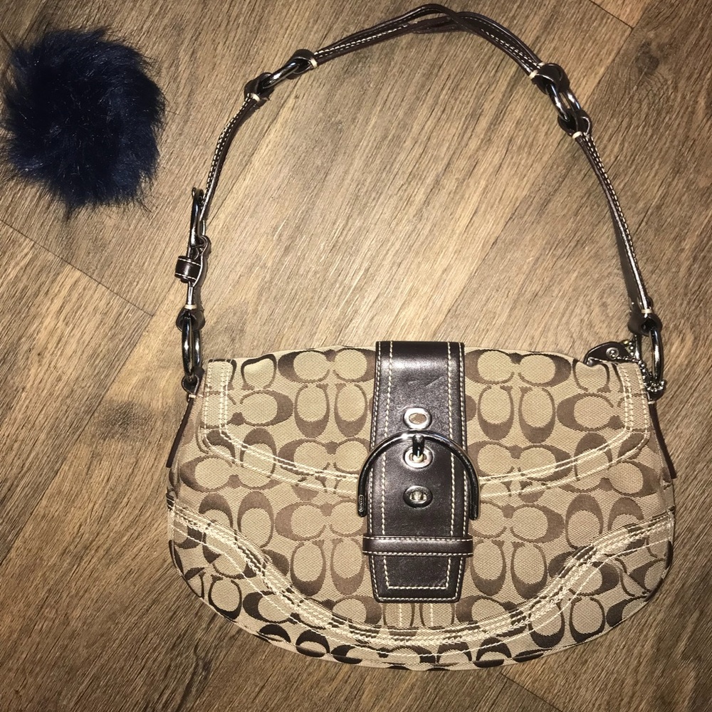 Coach Signature Logo & Leather Handbag 👜