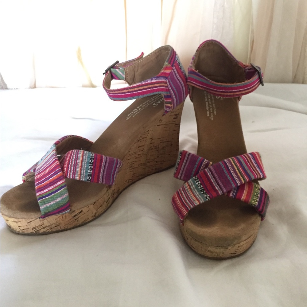 Crock MultiColor Toms Wedges