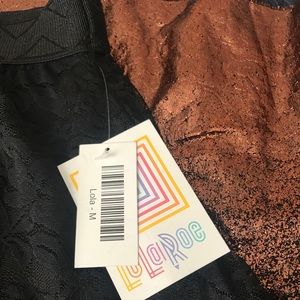 Black lace & copper LOLA!